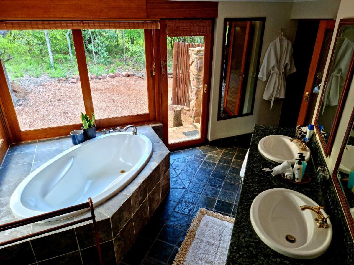 Sekala Private Game Lodge Welgevonden Game Reserve Luaran gambar